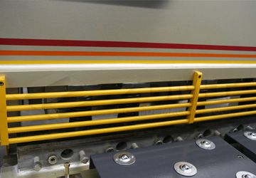 简易式防护栏和球面工作台.jpg 简易式防护栏和球面工作台.jpg